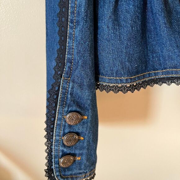 The Paragon Women's Jean Jacket with Black Ruffles Size 2X - Picture 3 of 5